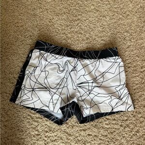Fabletics Black and White pattern Shorts, size XS, zipper pockets